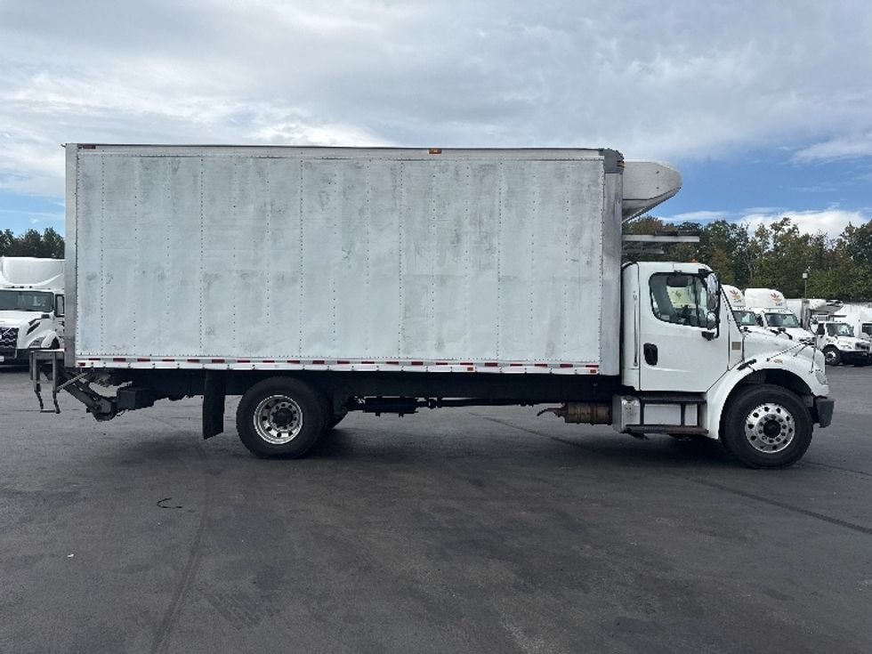 Refrigerated Truck-Light and Medium Duty Trucks-Freightliner-2019-M2-Jessup-MD-254,225\n\t\tmiles-$ 37,250 - Image 15