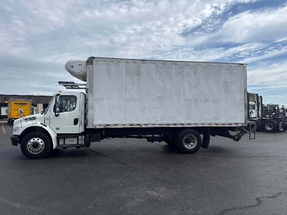 Refrigerated Truck-Light and Medium Duty Trucks-Freightliner-2019-M2-Jessup-MD-254,225\n\t\tmiles-$ 37,250 - Image 4