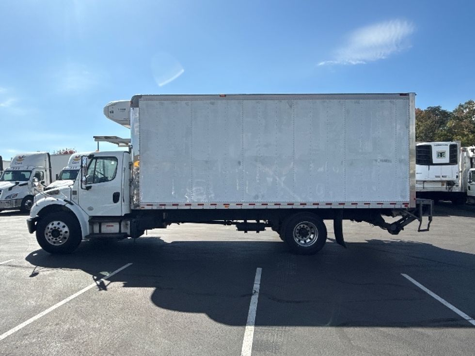 Refrigerated Truck-Light and Medium Duty Trucks-Freightliner-2019-M2-Jessup-MD-255,814\n\t\tmiles-$ 38,250 - Image 4