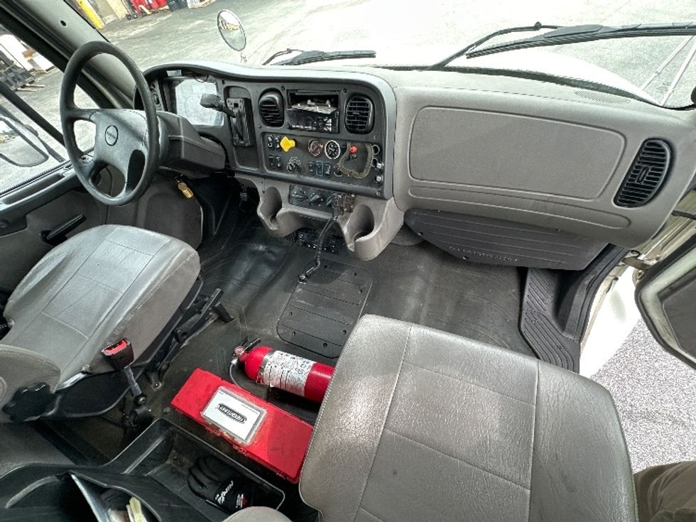 Refrigerated Truck-Light and Medium Duty Trucks-Freightliner-2019-M2-Jessup-MD-93,884\n\t\tmiles-$ 56,500 - Image 21