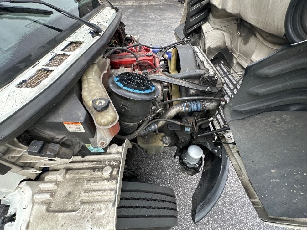 Refrigerated Truck-Light and Medium Duty Trucks-Freightliner-2019-M2-Jessup-MD-93,884\n\t\tmiles-$ 56,500 - Image 23