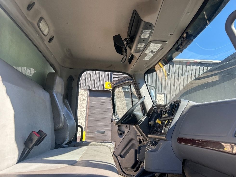 Refrigerated Truck-Light and Medium Duty Trucks-Freightliner-2019-M2-Jessup-PA-312,678\n\t\tmiles-$ 20,000 - Image 21