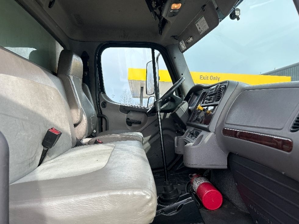 Refrigerated Truck-Light and Medium Duty Trucks-Freightliner-2019-M2-Jessup-PA-349,160\n\t\tmiles-$ 20,500 - Image 21