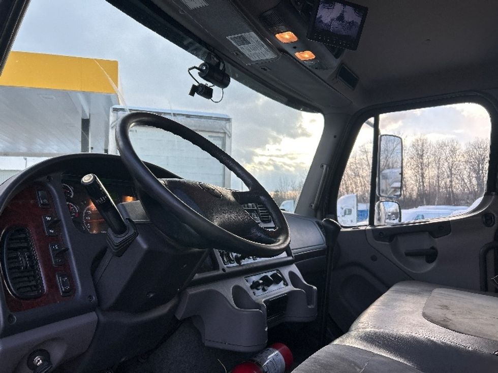Refrigerated Truck-Light and Medium Duty Trucks-Freightliner-2019-M2-Jessup-PA-352,215\n\t\tmiles-$ 20,000 - Image 16