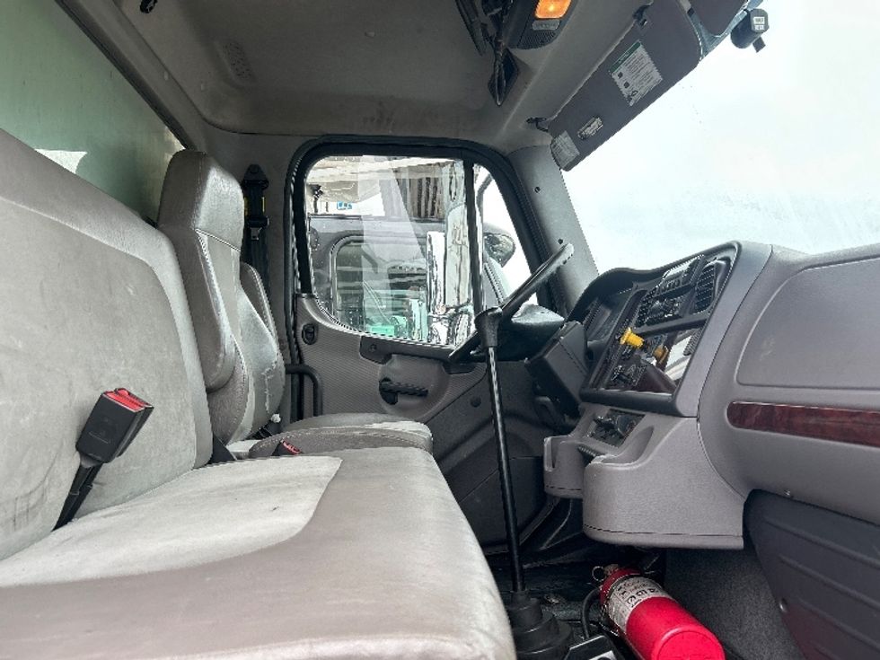 Refrigerated Truck-Light and Medium Duty Trucks-Freightliner-2019-M2-Jessup-PA-352,215\n\t\tmiles-$ 20,000 - Image 21