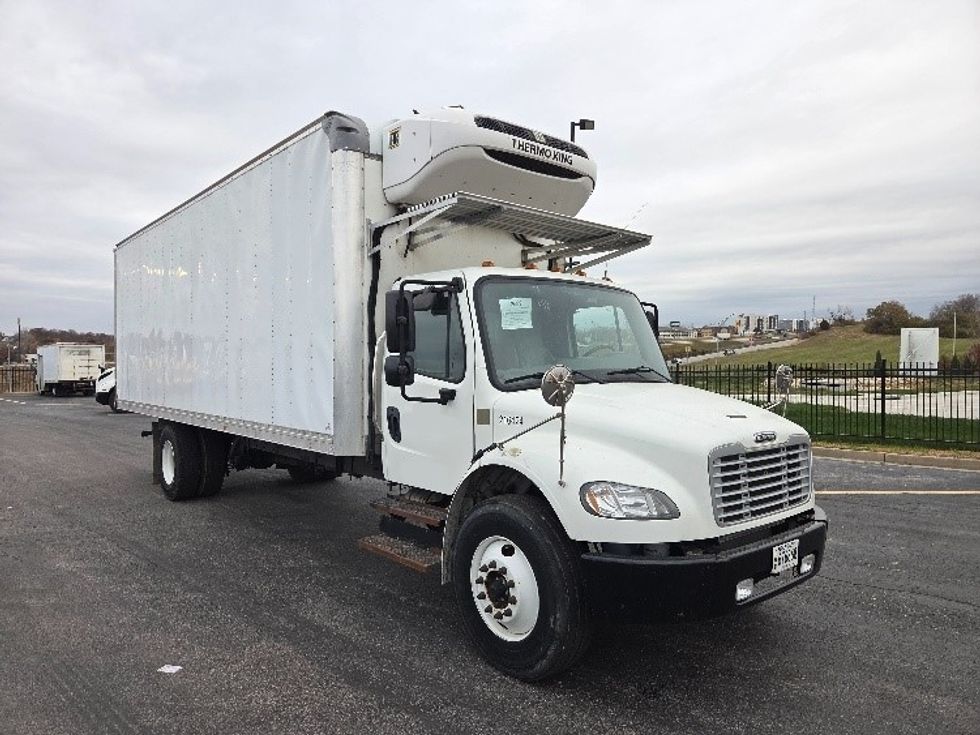 Refrigerated Truck-Light and Medium Duty Trucks-Freightliner-2019-M2-Kansas City-MO-11,820\n\t\tmiles-$ 68,250 - Image 1