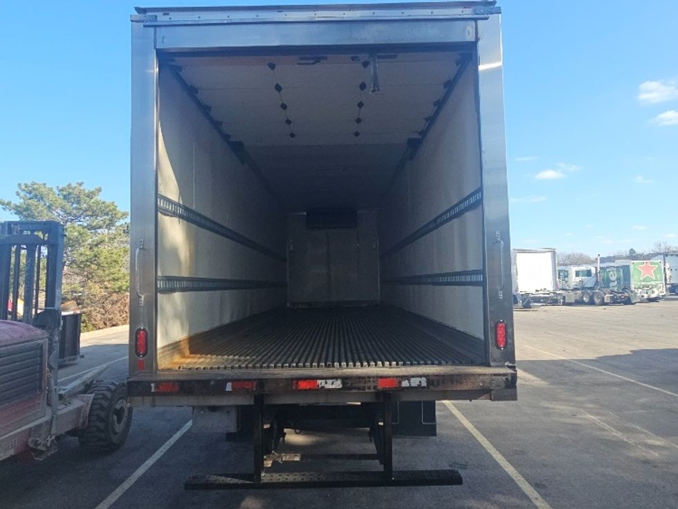 Refrigerated Truck-Light and Medium Duty Trucks-Freightliner-2019-M2-Kansas City-MO-11,820\n\t\tmiles-$ 68,250 - Image 8
