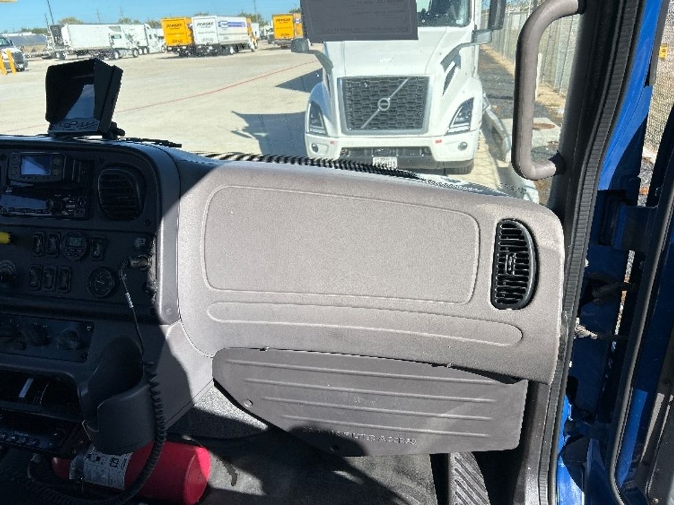 Refrigerated Truck-Light and Medium Duty Trucks-Freightliner-2019-M2-Katy-TX-155,354\n\t\tmiles-$ 47,500 - Image 21