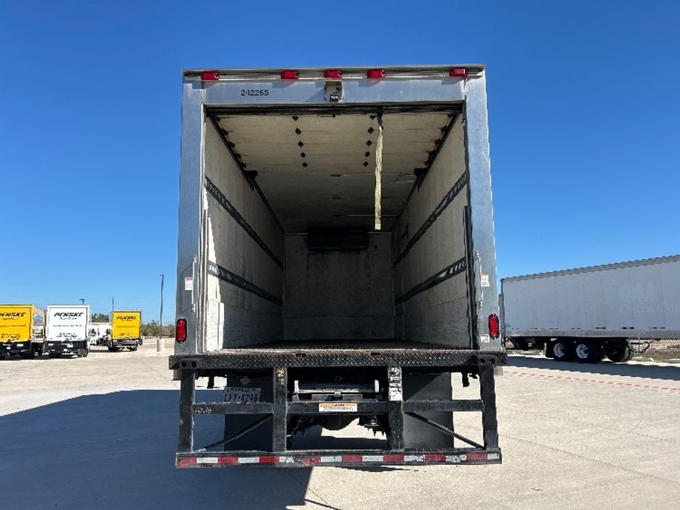 Refrigerated Truck-Light and Medium Duty Trucks-Freightliner-2019-M2-Katy-TX-155,354\n\t\tmiles-$ 47,500 - Image 8
