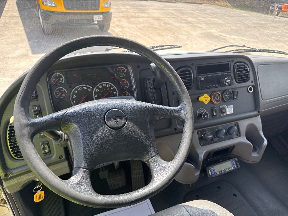 Refrigerated Truck-Light and Medium Duty Trucks-Freightliner-2019-M2-Katy-TX-179,686\n\t\tmiles-$ 60,000 - Image 13
