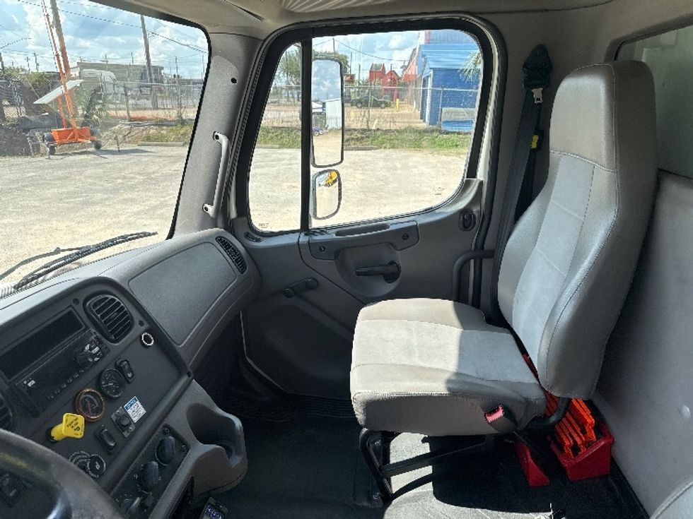 Refrigerated Truck-Light and Medium Duty Trucks-Freightliner-2019-M2-Katy-TX-179,686\n\t\tmiles-$ 60,000 - Image 19