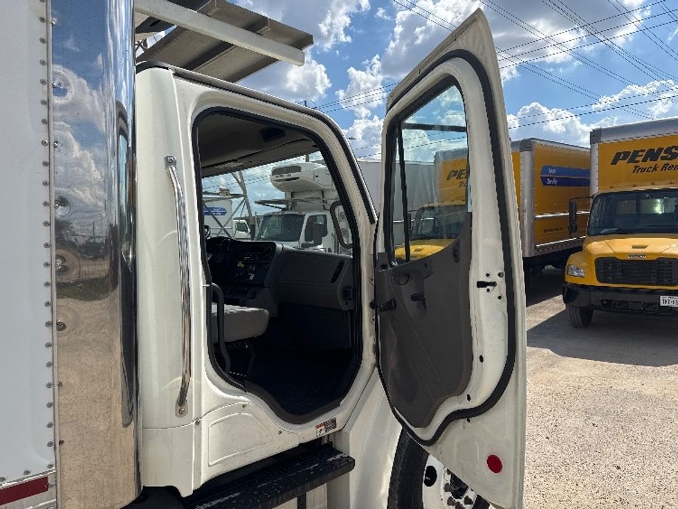 Refrigerated Truck-Light and Medium Duty Trucks-Freightliner-2019-M2-Katy-TX-179,686\n\t\tmiles-$ 60,000 - Image 20