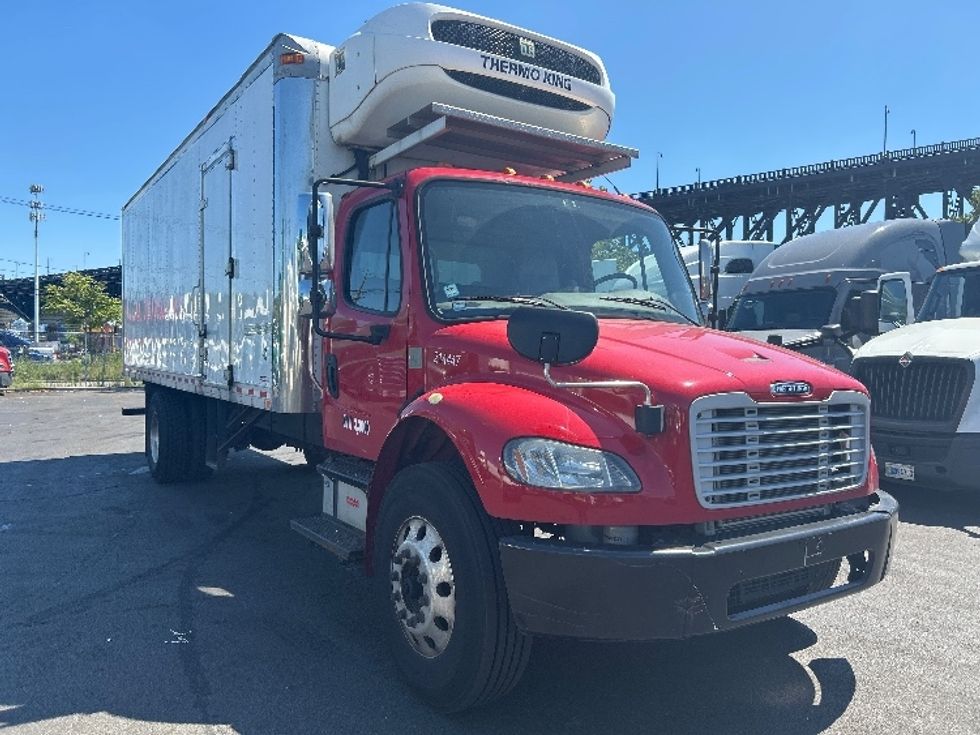 Refrigerated Truck-Light and Medium Duty Trucks-Freightliner-2019-M2-Kearny-NJ-93,148\n\t\tmiles-$ 46,500 - Image 1