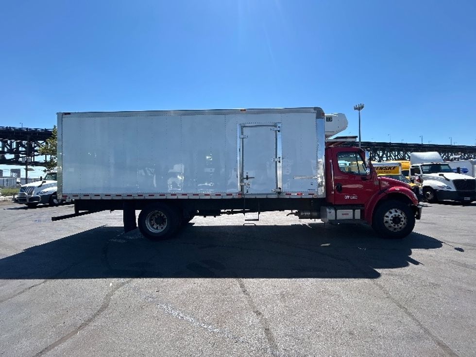 Refrigerated Truck-Light and Medium Duty Trucks-Freightliner-2019-M2-Kearny-NJ-93,148\n\t\tmiles-$ 46,500 - Image 15