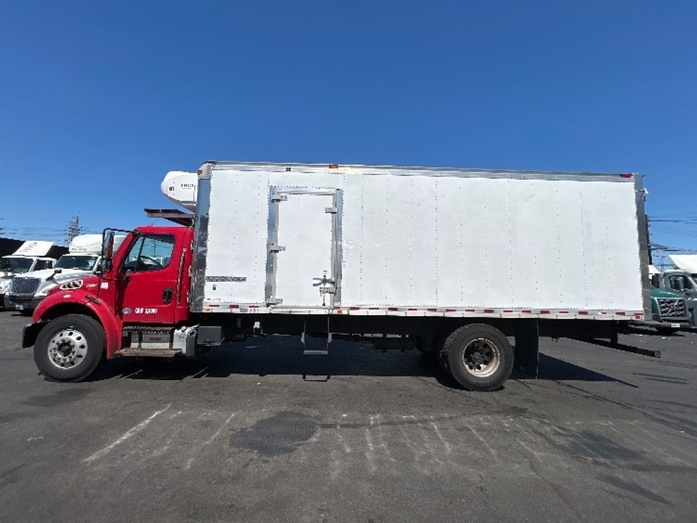 Refrigerated Truck-Light and Medium Duty Trucks-Freightliner-2019-M2-Kearny-NJ-93,148\n\t\tmiles-$ 46,500 - Image 4