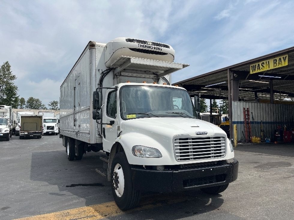 Refrigerated Truck-Light and Medium Duty Trucks-Freightliner-2019-M2-Kent-WA-136,887\n\t\tmiles-$ 67,500 - Image 1