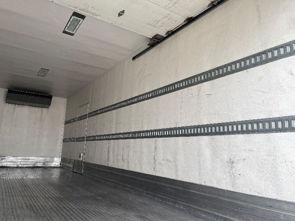 Refrigerated Truck-Light and Medium Duty Trucks-Freightliner-2019-M2-Kent-WA-136,887\n\t\tmiles-$ 67,500 - Image 12