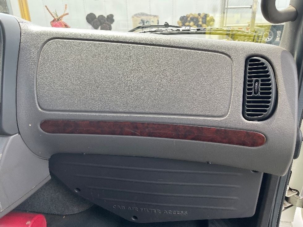 Refrigerated Truck-Light and Medium Duty Trucks-Freightliner-2019-M2-Kent-WA-136,887\n\t\tmiles-$ 67,500 - Image 21