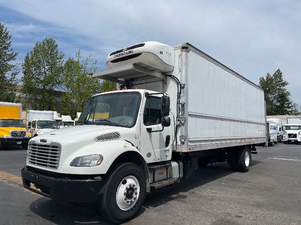 Refrigerated Truck-Light and Medium Duty Trucks-Freightliner-2019-M2-Kent-WA-136,887\n\t\tmiles-$ 67,500 - Image 3