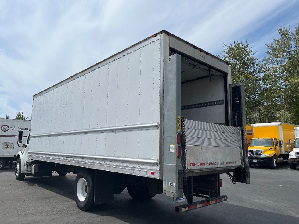 Refrigerated Truck-Light and Medium Duty Trucks-Freightliner-2019-M2-Kent-WA-136,887\n\t\tmiles-$ 67,500 - Image 6