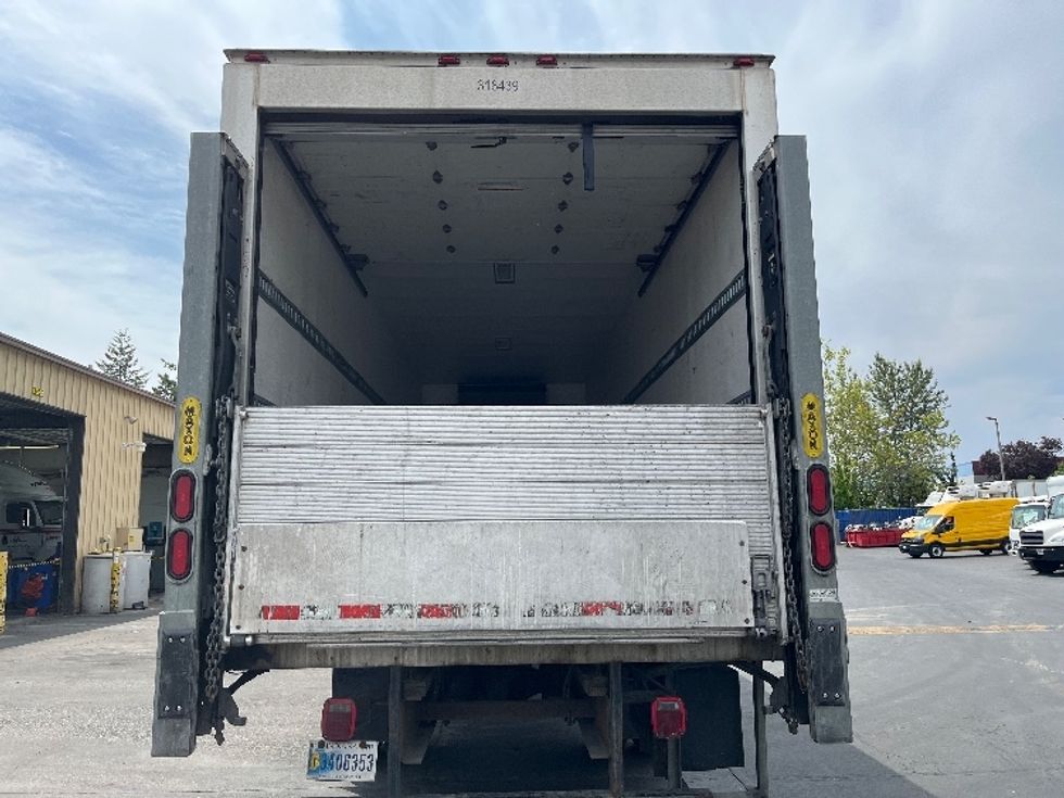 Refrigerated Truck-Light and Medium Duty Trucks-Freightliner-2019-M2-Kent-WA-136,887\n\t\tmiles-$ 67,500 - Image 7