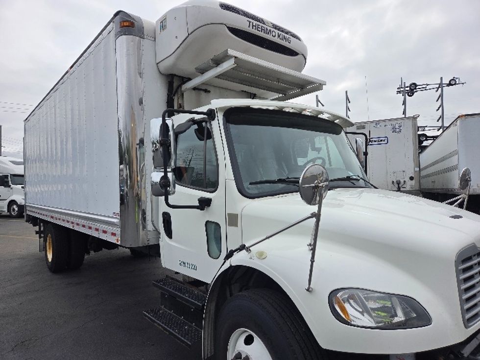 Refrigerated Truck-Light and Medium Duty Trucks-Freightliner-2019-M2-Kent-WA-147,083\n\t\tmiles-$ 52,750 - Image 1