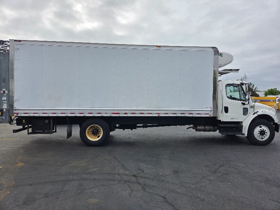 Refrigerated Truck-Light and Medium Duty Trucks-Freightliner-2019-M2-Kent-WA-147,083\n\t\tmiles-$ 52,750 - Image 16