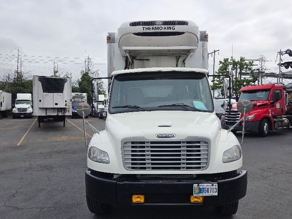 Refrigerated Truck-Light and Medium Duty Trucks-Freightliner-2019-M2-Kent-WA-147,083\n\t\tmiles-$ 52,750 - Image 2