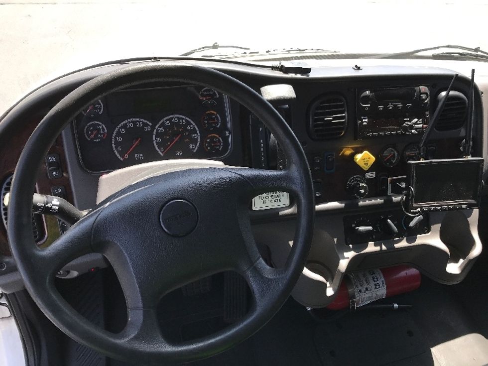 Refrigerated Truck-Light and Medium Duty Trucks-Freightliner-2019-M2-Kent-WA-184,500\n\t\tmiles-$ 61,250 - Image 18