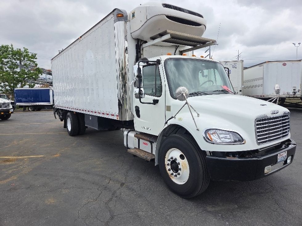 Refrigerated Truck-Light and Medium Duty Trucks-Freightliner-2019-M2-Kent-WA-242,923\n\t\tmiles-$ 45,000 - Image 1