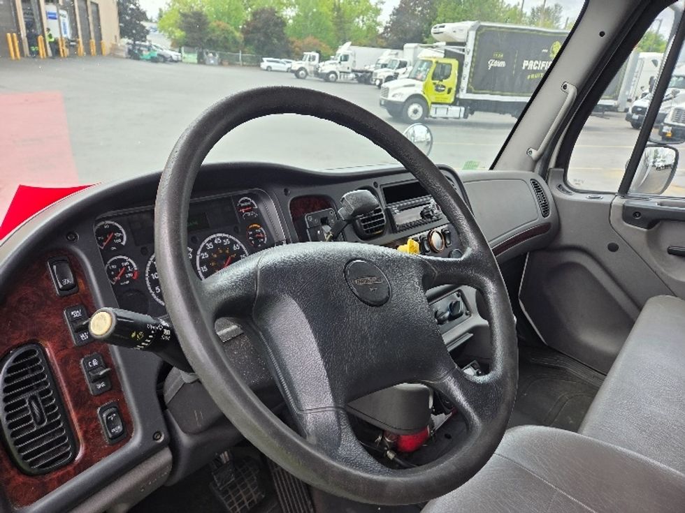 Refrigerated Truck-Light and Medium Duty Trucks-Freightliner-2019-M2-Kent-WA-242,923\n\t\tmiles-$ 45,000 - Image 17