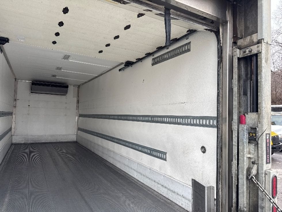 Refrigerated Truck-Light and Medium Duty Trucks-Freightliner-2019-M2-Knoxville-TN-222,378\n\t\tmiles-$ 48,500 - Image 12