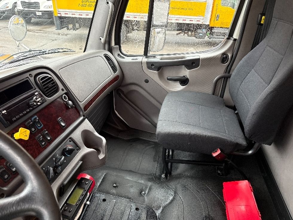 Refrigerated Truck-Light and Medium Duty Trucks-Freightliner-2019-M2-Knoxville-TN-222,378\n\t\tmiles-$ 48,500 - Image 19