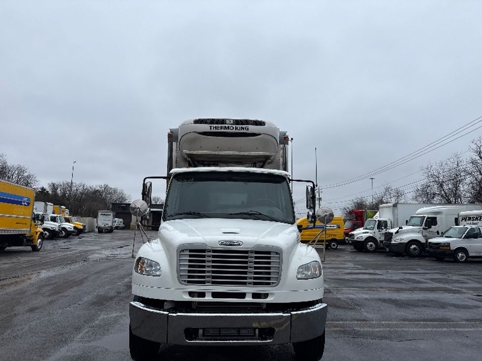 Refrigerated Truck-Light and Medium Duty Trucks-Freightliner-2019-M2-Knoxville-TN-222,378\n\t\tmiles-$ 48,500 - Image 2