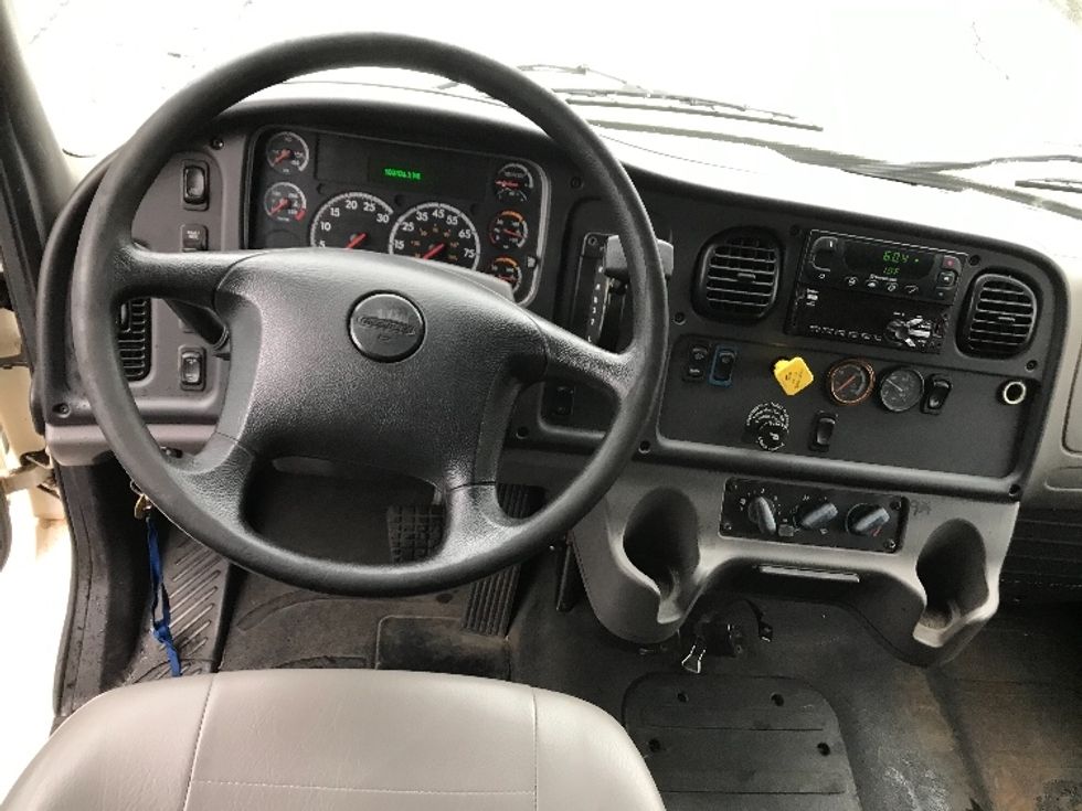 Refrigerated Truck-Light and Medium Duty Trucks-Freightliner-2019-M2-La Mirada-CA-103,701\n\t\tmiles-$ 58,000 - Image 18