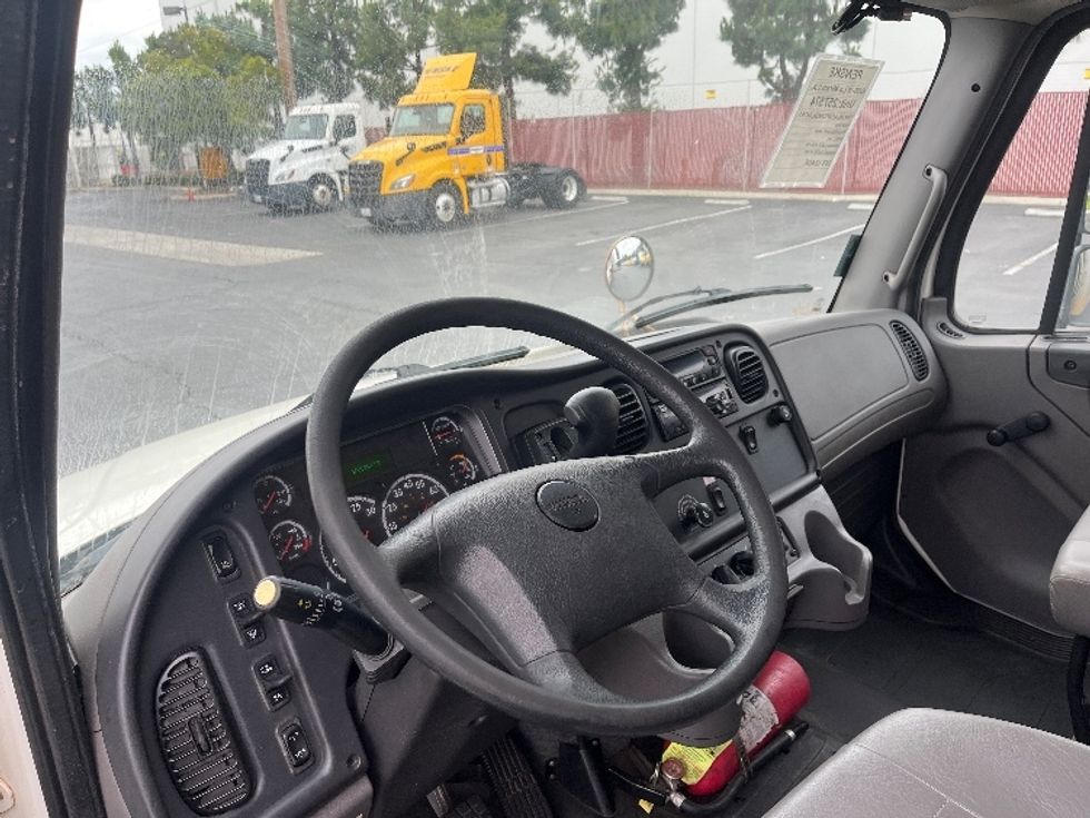 Refrigerated Truck-Light and Medium Duty Trucks-Freightliner-2019-M2-La Mirada-CA-108,909\n\t\tmiles-$ 50,750 - Image 17