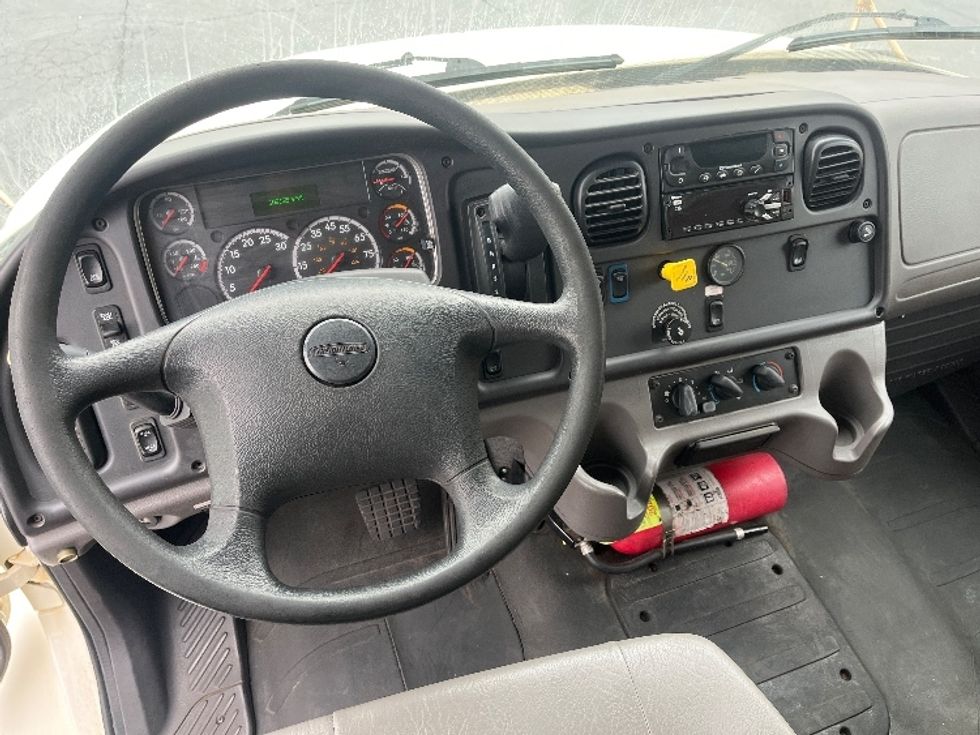 Refrigerated Truck-Light and Medium Duty Trucks-Freightliner-2019-M2-La Mirada-CA-108,909\n\t\tmiles-$ 50,750 - Image 18