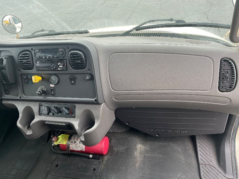 Refrigerated Truck-Light and Medium Duty Trucks-Freightliner-2019-M2-La Mirada-CA-108,909\n\t\tmiles-$ 50,750 - Image 21