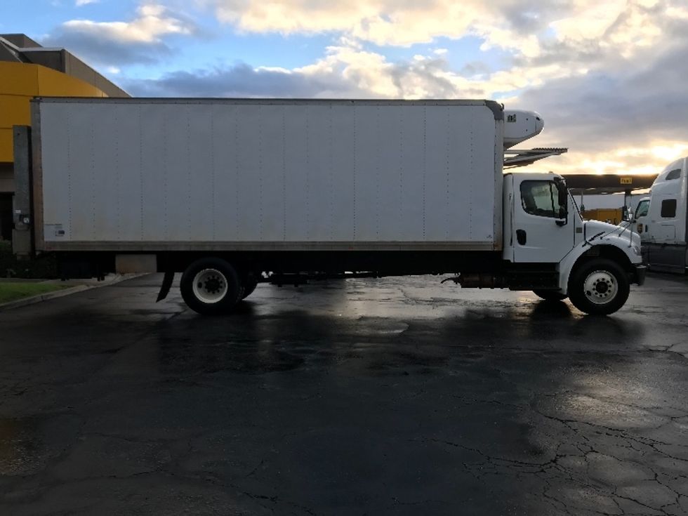 Refrigerated Truck-Light and Medium Duty Trucks-Freightliner-2019-M2-La Mirada-CA-110,660\n\t\tmiles-$ 57,750 - Image 15
