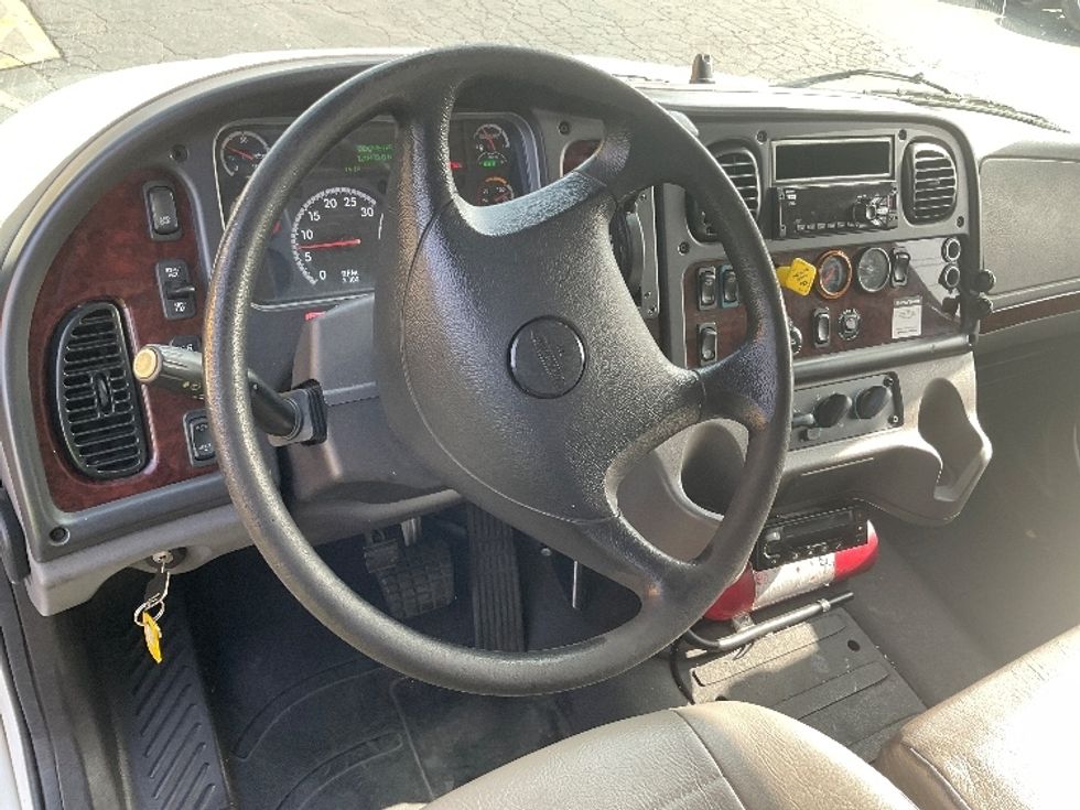 Refrigerated Truck-Light and Medium Duty Trucks-Freightliner-2019-M2-La Mirada-CA-120,402\n\t\tmiles-$ 68,500 - Image 18