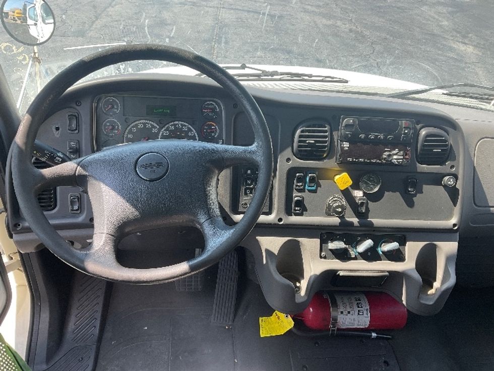 Refrigerated Truck-Light and Medium Duty Trucks-Freightliner-2019-M2-La Mirada-CA-157,083\n\t\tmiles-$ 49,250 - Image 18