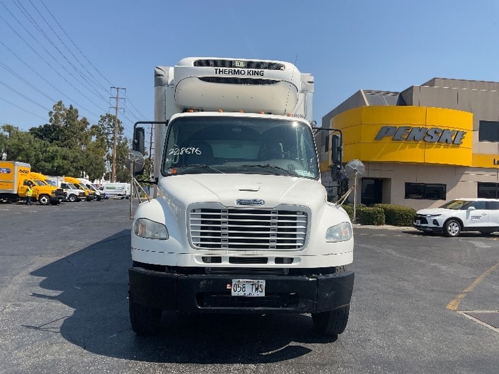 Refrigerated Truck-Light and Medium Duty Trucks-Freightliner-2019-M2-La Mirada-CA-157,083\n\t\tmiles-$ 49,250 - Image 2