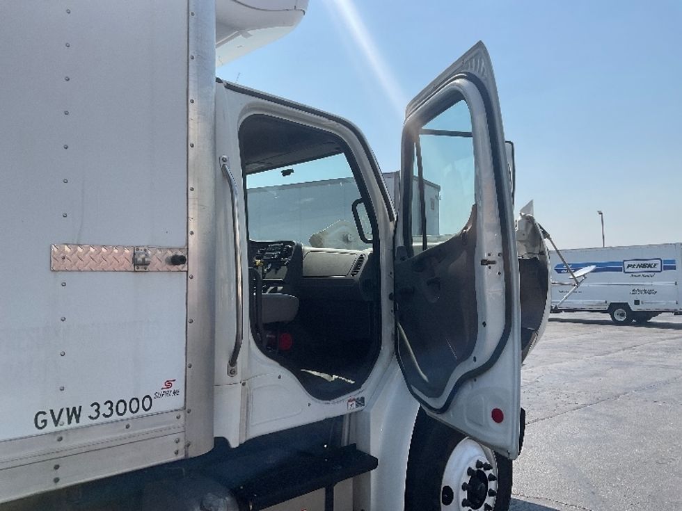 Refrigerated Truck-Light and Medium Duty Trucks-Freightliner-2019-M2-La Mirada-CA-157,083\n\t\tmiles-$ 49,250 - Image 20