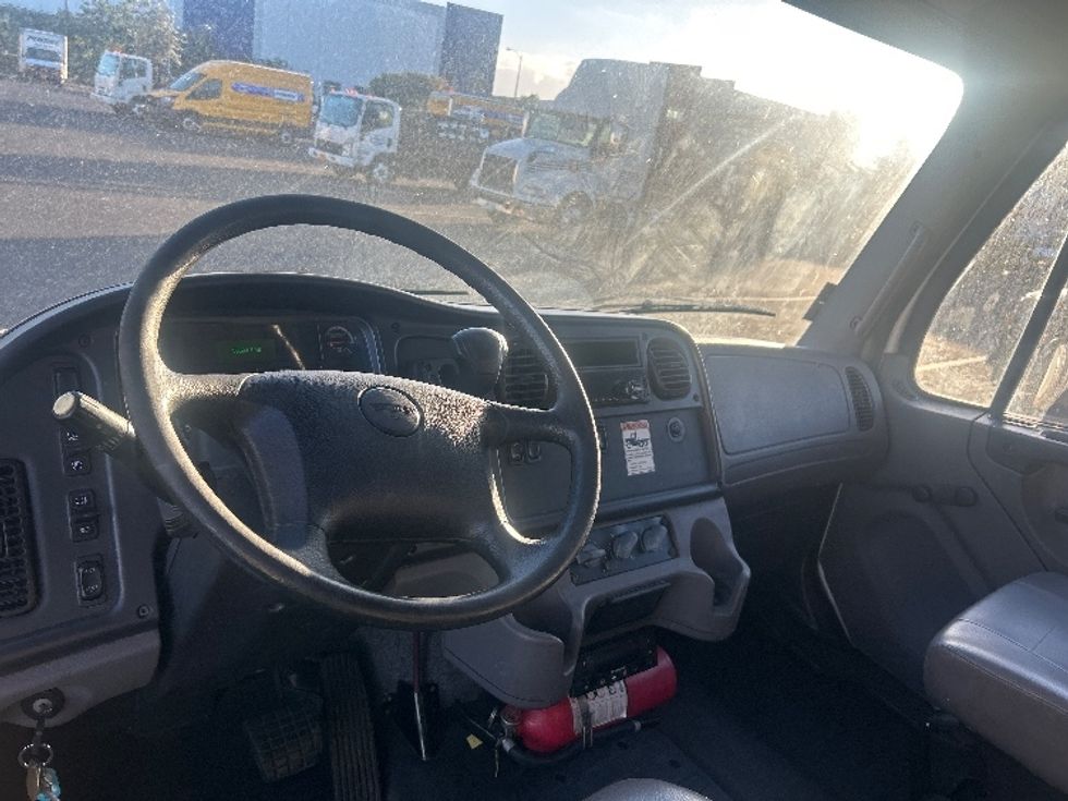 Refrigerated Truck-Light and Medium Duty Trucks-Freightliner-2019-M2-La Mirada-CA-58,693\n\t\tmiles-$ 63,500 - Image 17