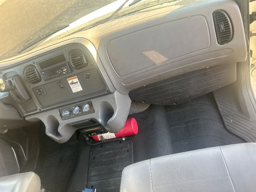 Refrigerated Truck-Light and Medium Duty Trucks-Freightliner-2019-M2-La Mirada-CA-58,693\n\t\tmiles-$ 63,500 - Image 21