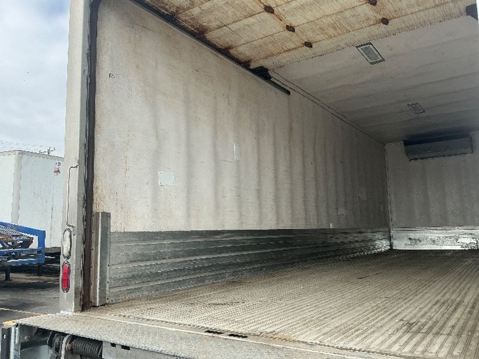 Refrigerated Truck-Light and Medium Duty Trucks-Freightliner-2019-M2-La Porte-IN-485,221\n\t\tmiles-$ 19,750 - Image 11