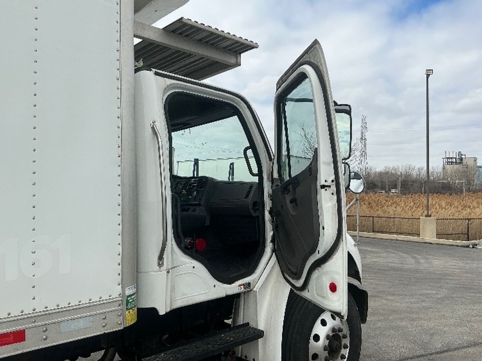Refrigerated Truck-Light and Medium Duty Trucks-Freightliner-2019-M2-La Porte-IN-485,221\n\t\tmiles-$ 19,750 - Image 20