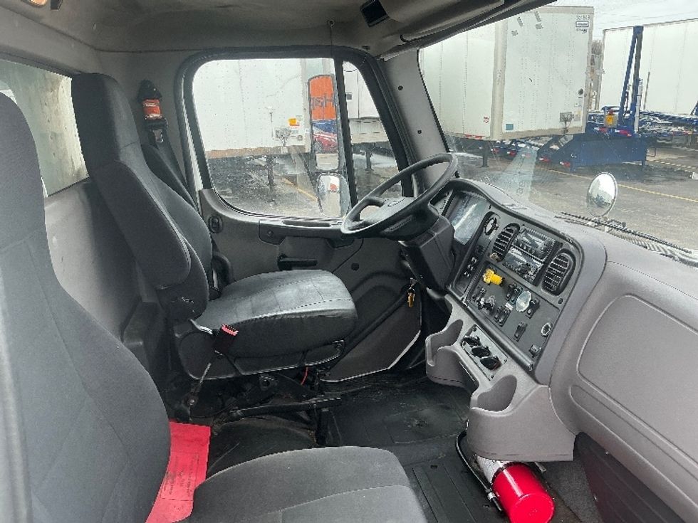Refrigerated Truck-Light and Medium Duty Trucks-Freightliner-2019-M2-La Porte-IN-485,221\n\t\tmiles-$ 19,750 - Image 22