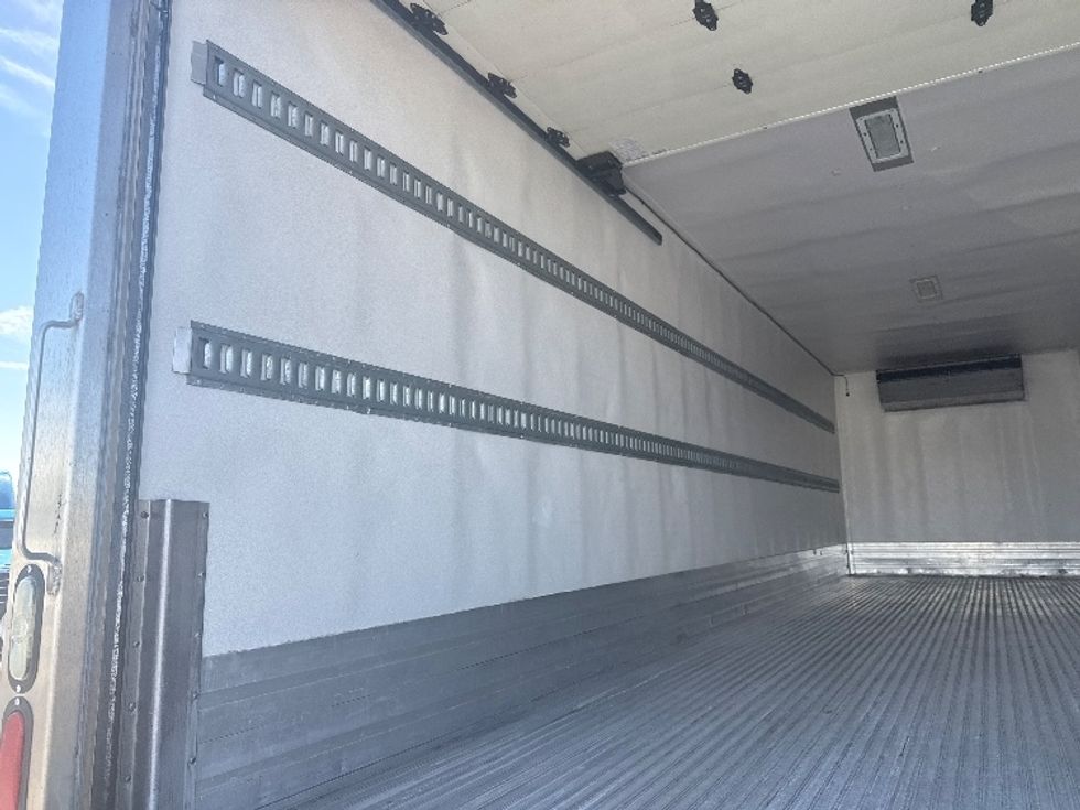 Refrigerated Truck-Light and Medium Duty Trucks-Freightliner-2019-M2-La Porte-IN-65,324\n\t\tmiles-$ 64,250 - Image 11