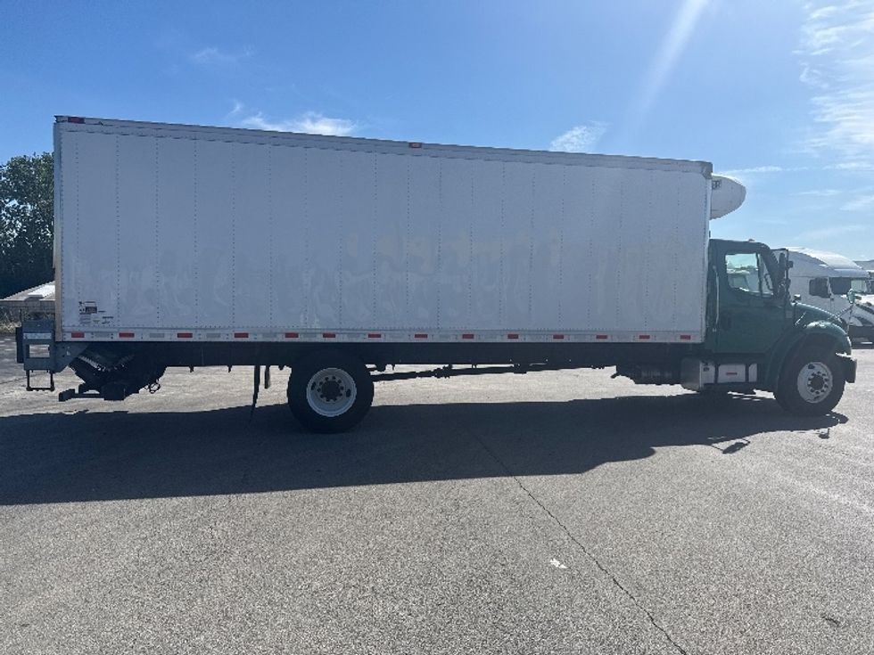 Refrigerated Truck-Light and Medium Duty Trucks-Freightliner-2019-M2-La Porte-IN-65,324\n\t\tmiles-$ 64,250 - Image 15